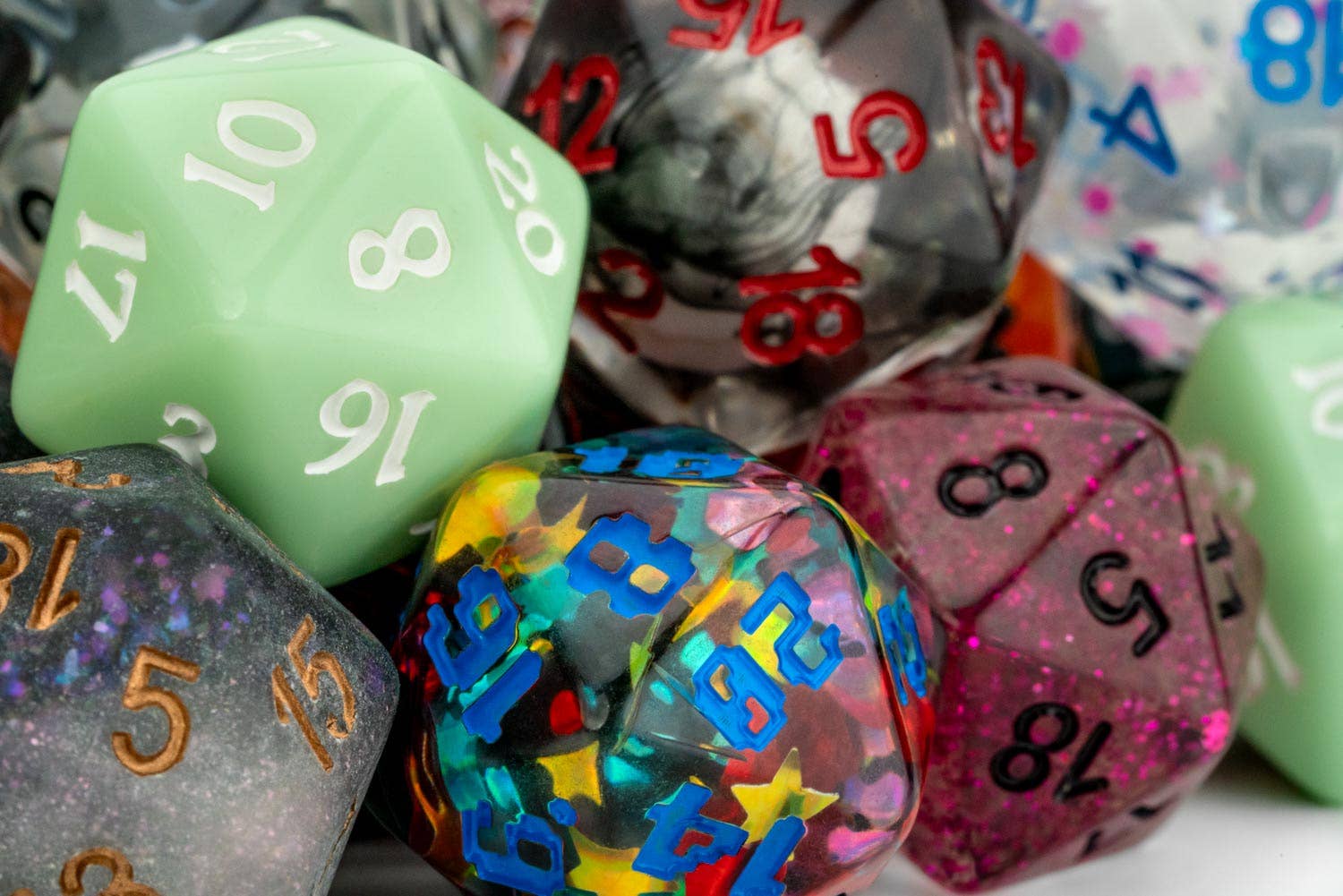 Half Pound of Assorted d20's - Image 3