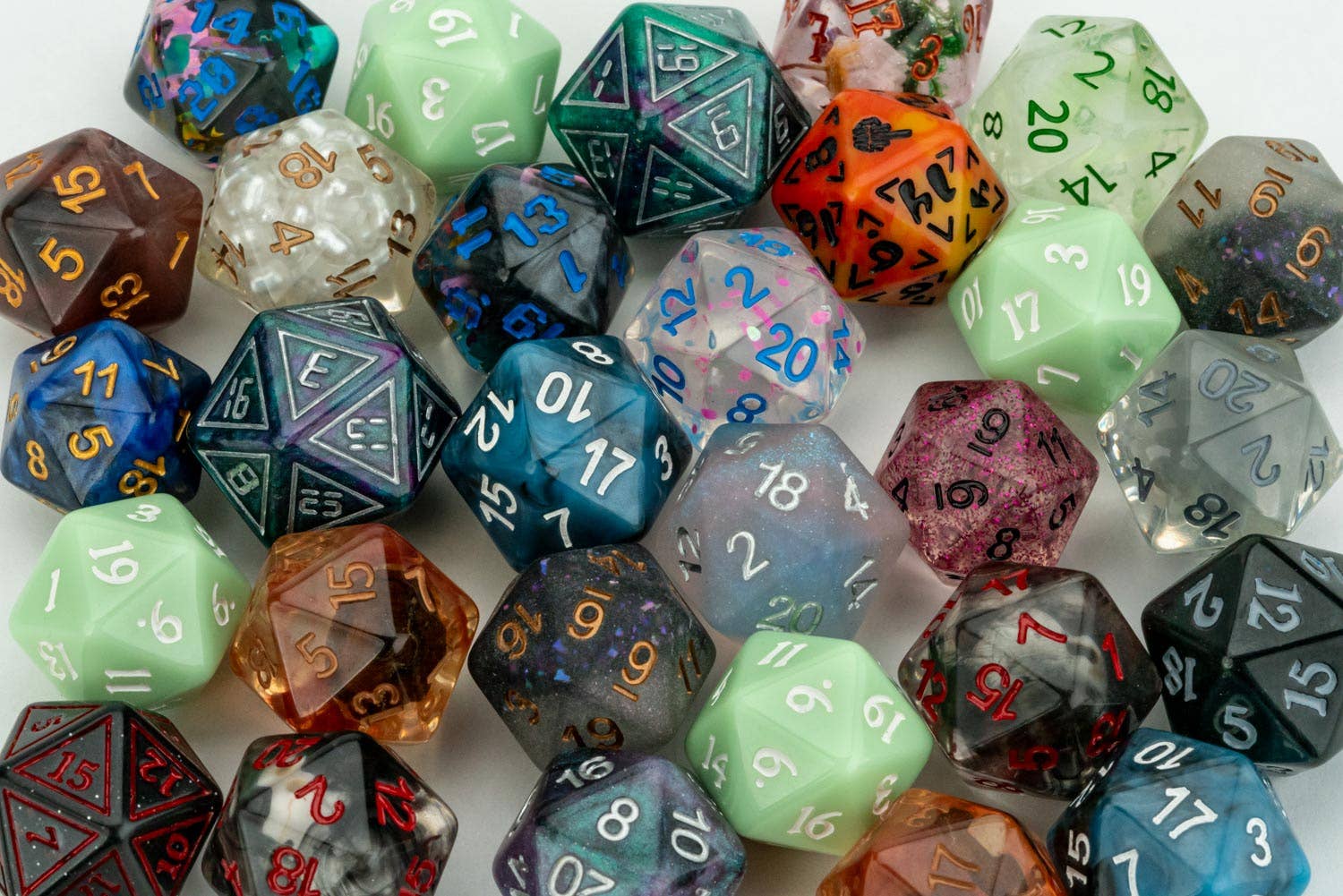Half Pound of Assorted d20's - Image 6