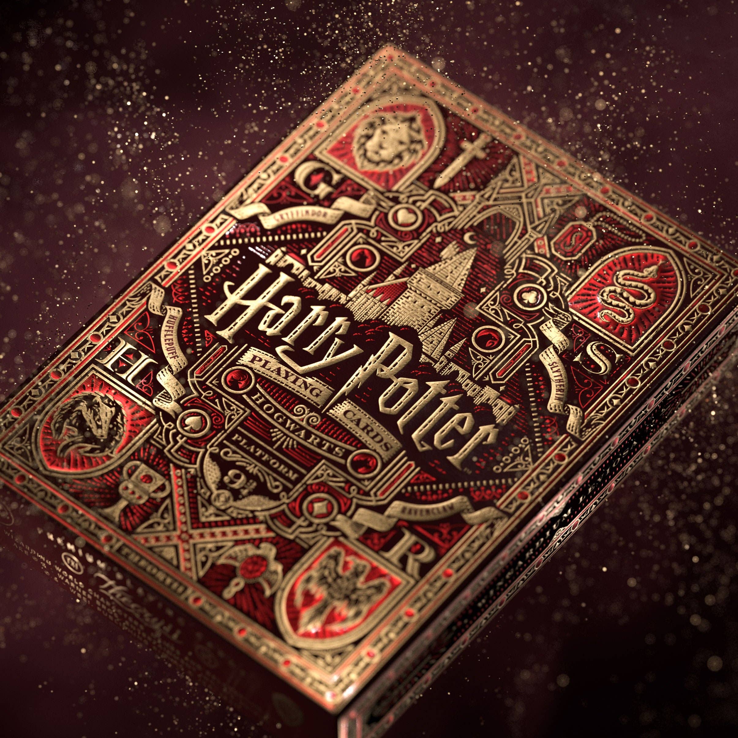 Harry Potter Playing Cards: Red (Gryffindor) - Image 2
